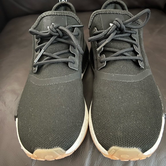 Adidas NMD R1 - Picture 4 of 8